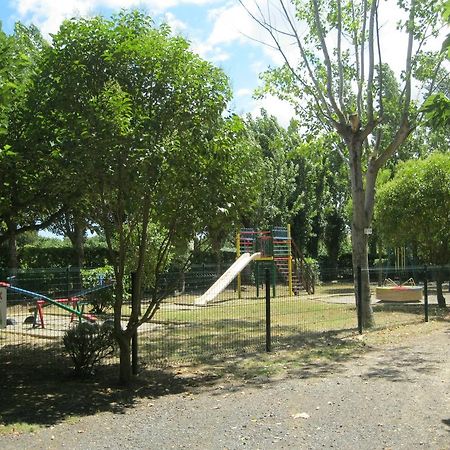 Camping Le Rebau Montblanc Exterior foto